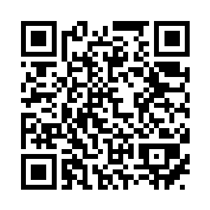 散发着淡绿色光辉的自然法术瞬间成形二维码生成