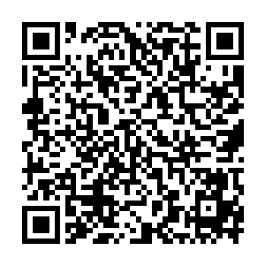 数名来不及逃跑的艇员早被变形的金属架子和钢铁块压得筋断骨折二维码生成