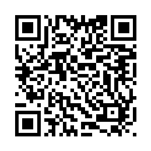 整个木桌似乎连地板都是一阵动摇二维码生成