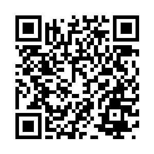 整个2号摄像机拍摄的全画面慢慢展现二维码生成