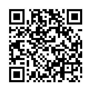 方好汉的眼神时不时地瞟向台阶上的任锦二维码生成