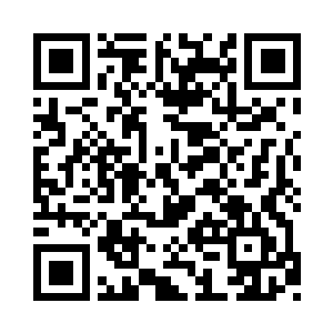 方恒三人就开始在战舰的甲板上休息起来了二维码生成