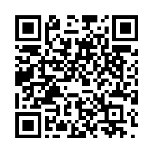 方运见数十名读书人站在自家住所门外二维码生成