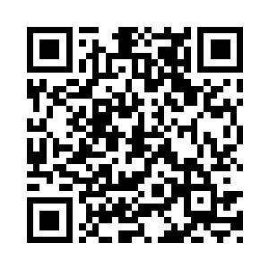 旁边乔乔已经拧开了一个矿泉水瓶子递了过来二维码生成