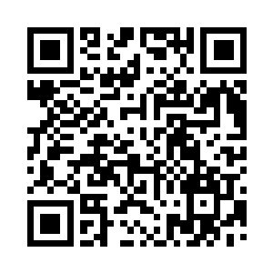 旁边的男生则会聚精会神于女生的一举一动二维码生成