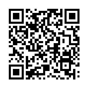 旁边聚集着的很多冒险者根本不敢靠近二维码生成