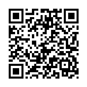 无数名身穿制服的警察快速冲进了宣州公园二维码生成