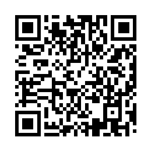 无数的石弹正带着点点火光拋向远处的城头二维码生成