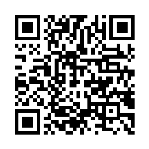 无比认真而且仔细的为每一个人偶治疗着二维码生成