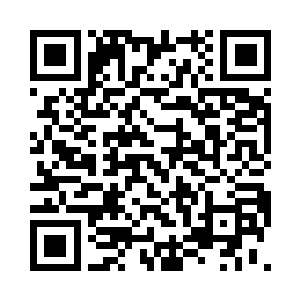 无穷无尽的血色云雾四面八方汇集而来二维码生成