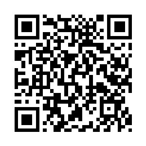 日本空姐的脸颊上浮现出了一丝怪异的红晕来二维码生成