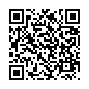 早上上班高峰期大家都急着上楼打卡二维码生成