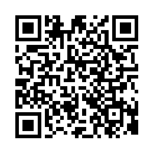 时不时淘气地摇晃那白玉雕琢而成的玉足二维码生成
