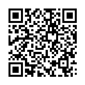 明海一进来就赶紧过去跟冯少成握手二维码生成