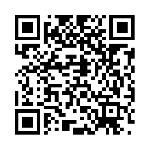 是一位先生委托我们东南航空公司播放的二维码生成
