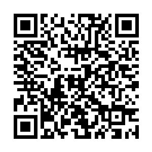 是她光着身子跨坐在一个同样光着身子的男人身上二维码生成