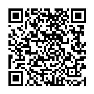 更加令人恐惧的是风清扬居然把那根断臂扔进了嘴里二维码生成