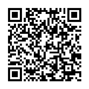 更喜欢看着他们被自己的帅哥老爹狠狠踩在脚下二维码生成