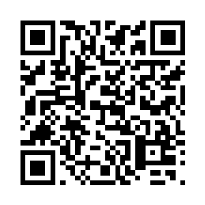 曼城的后腰马图伊迪在中场进行抢断二维码生成