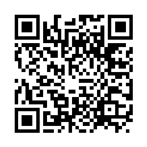 曾柔从屋子里面跑出来站在夏天的前面二维码生成