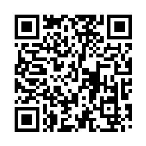 最先下车的是穿着黑色教士服的男子二维码生成