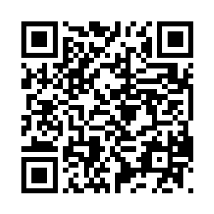 最右侧的郑家兄弟看着剑将军的尸体道二维码生成