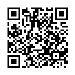 最后她终于在一处城镇的郊区停了下来二维码生成