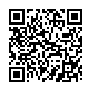 最面前的领路僧人看着光孝寺的寺门二维码生成