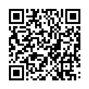 月冰凝目光疼爱地抱着自己怀中的北辰威二维码生成