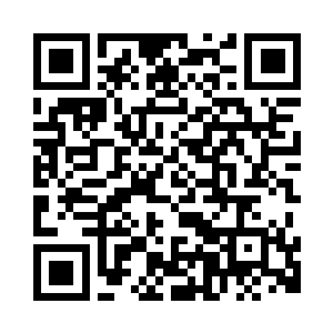 有一名让人看不出深浅的黑衣男子二维码生成