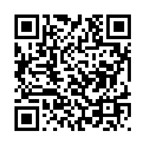 有一辆车缓缓地停在了我们的后面二维码生成