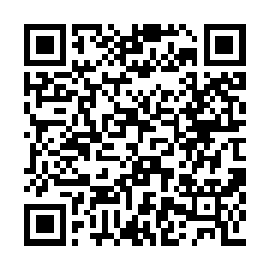 有一队满脸慷慨赴死之色的半身人就朝湖边赶去二维码生成