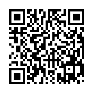 有些惊愕的看着眼前冷眼望着自己的两个少年二维码生成