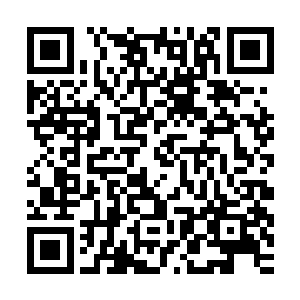 有些煤老板出门的时候也喜欢带几个彪悍大汉来增加自己的气场二维码生成