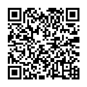 有时候可口的食物和火热奔放的女郎更能引发人的激情二维码生成