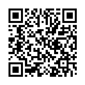 有着一头栗色长发的美女阴毒一笑提议道二维码生成