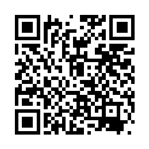 有认识周显白的人低了头偷偷地笑二维码生成