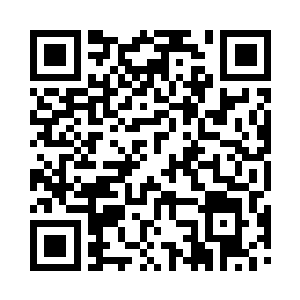 李君领和遇见的每一位朋友亲热地打着招呼二维码生成