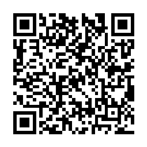 李小小不知道什么时候已经下床给他倒了一杯清水二维码生成