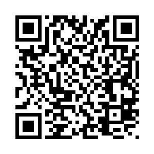 李毅和饶若曦走进冯长健的办公室二维码生成