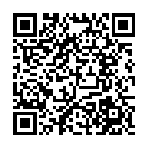 李毅顺势坐在她身边心想上官谨这情况有些不对劲啊二维码生成