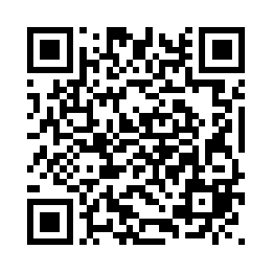 李湘婷伸出舌头轻轻的舔｀着叶凡二维码生成