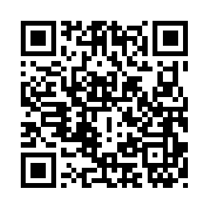 李自新身上因为饮料的泼洒而半湿着二维码生成