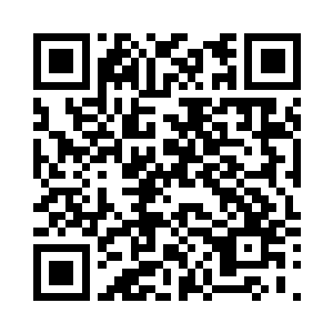 杜克刚在她伸过来的手上轻轻握了下二维码生成