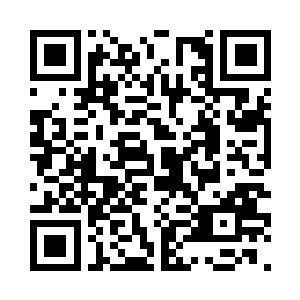 杜克饶有兴趣的看着五十多英尺外的一张桌子二维码生成