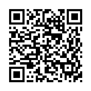 来到外面发现姚星月正依靠在旁边的墙壁上二维码生成