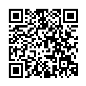 杨啸也把脸转到一边装作没有看到二维码生成