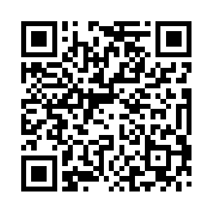 杨辰在黑暗中好无干扰地快速来到了度假村外二维码生成