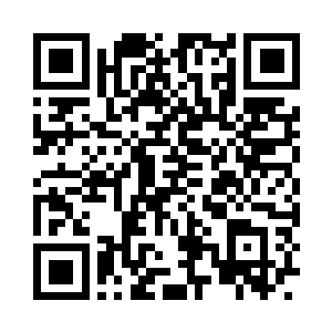 杨辰解决掉房间内两名喝着咖啡的保安后二维码生成