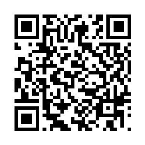 松垮垮的衣衫下露出半个结实的胸膛二维码生成